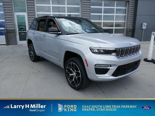 2022 Jeep Grand Cherokee Summit