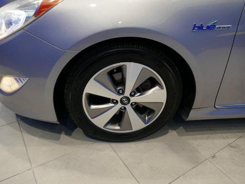 2012 Hyundai SONATA Hybrid Base