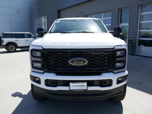 2025 Ford F-350 Lariat Super Duty