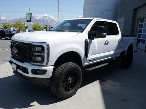 2025 Ford F-350 Lariat Super Duty