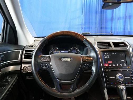 2017 Ford Explorer Platinum