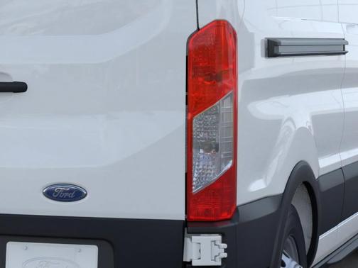 2025 Ford Transit-250 