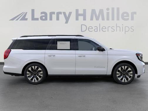 Star White 2027 Ford Expedition Max Platinum