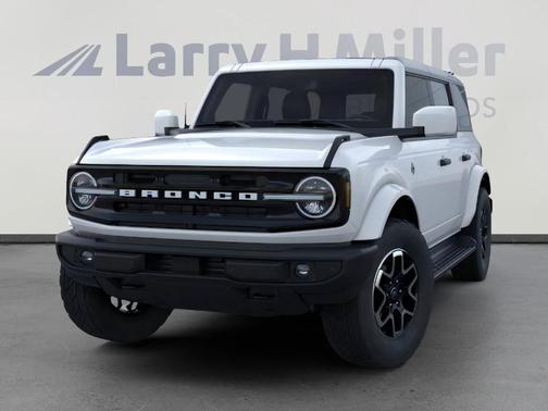 Oxford White 2026 Ford Bronco Outer Banks