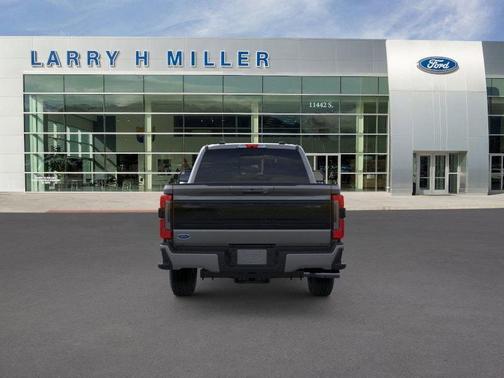 2025 Ford F-350 Platinum