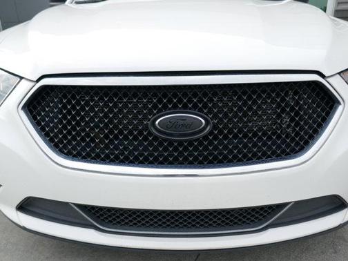 2016 Ford Taurus SHO