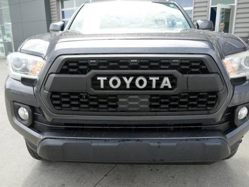 2018 Toyota Tacoma SR5