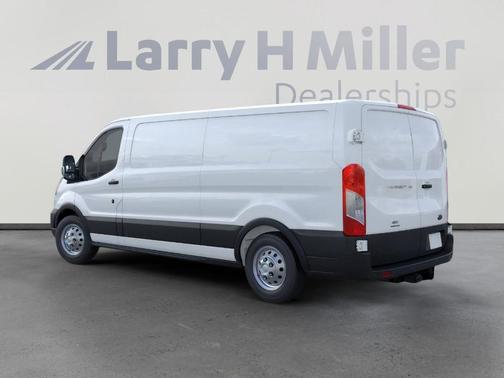 2025 Ford Transit-150 XL