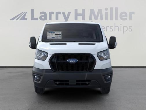 2025 Ford Transit-150 XL