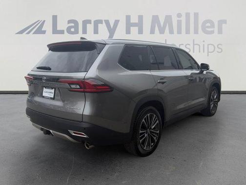 Metal 2026 Toyota Grand Highlander Hybrid MAX