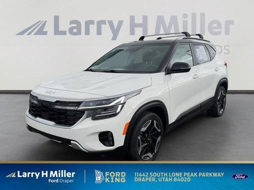 Clear White / Black Roof 2024 Kia Seltos SX