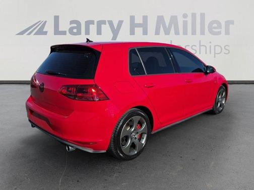 2017 Volkswagen Golf GTI SE 4-Door