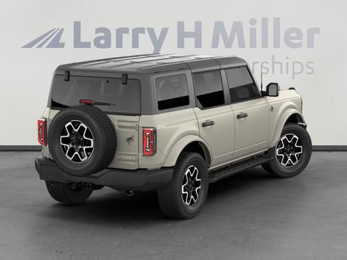 Desert Sand 2026 Ford Bronco Outer Banks