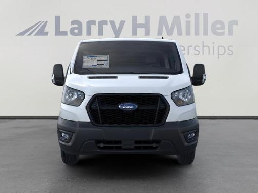 2025 Ford Transit-150 XL