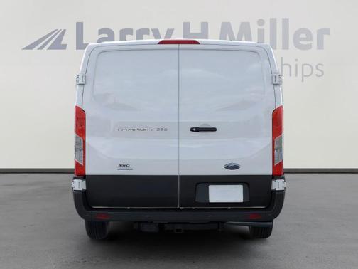 2025 Ford Transit-250