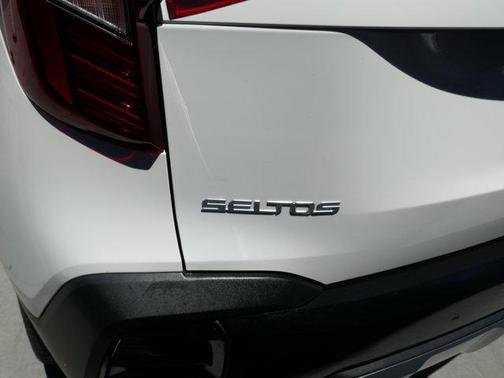 2024 Kia Seltos SX