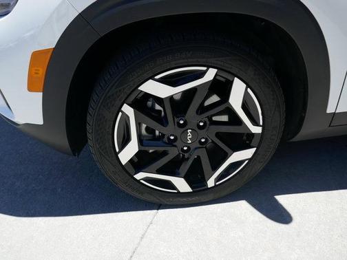 2024 Kia Seltos SX