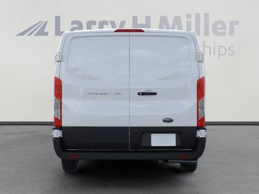 2025 Ford Transit-150 XL