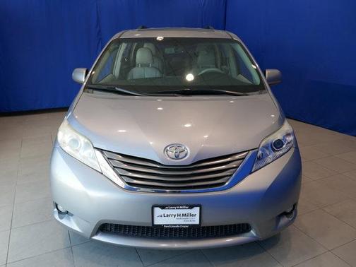 2012 Toyota Sienna