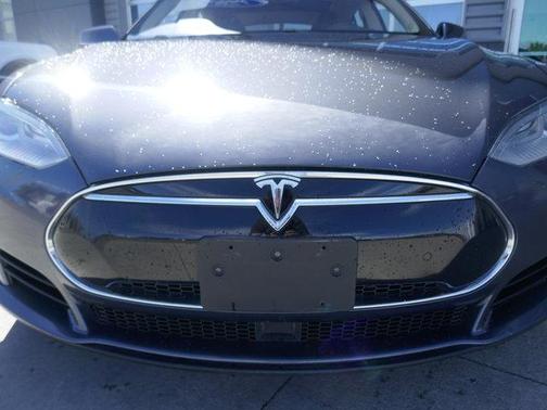 2016 Tesla Model S 70D