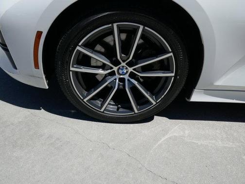 2020 BMW 330 i