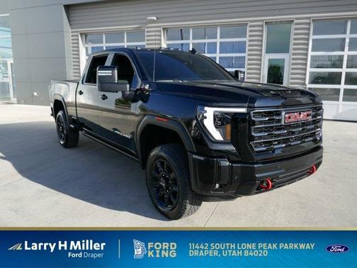2025 GMC Sierra 3500 AT4