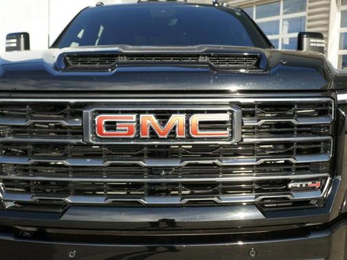 2025 GMC Sierra 3500 AT4