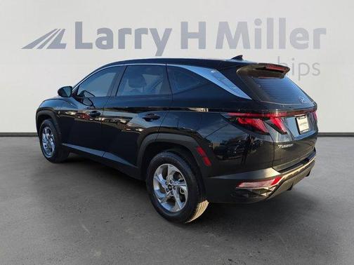 2023 Hyundai TUCSON SE