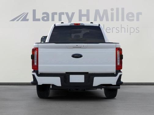 2025 Ford F-350 Lariat Super Duty