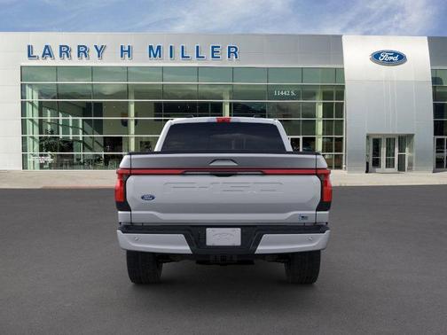 2025 Ford F-150 Lightning LARIAT