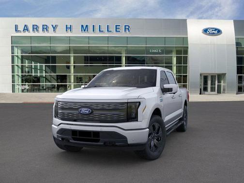 2025 Ford F-150 Lightning LARIAT