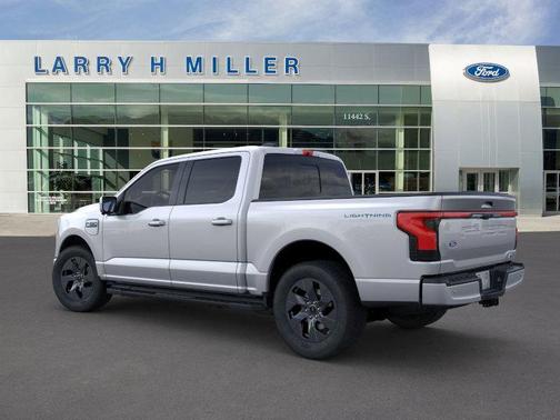 2025 Ford F-150 Lightning LARIAT