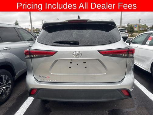 Celestial Silver Metallic 2023 Toyota Highlander Platinum