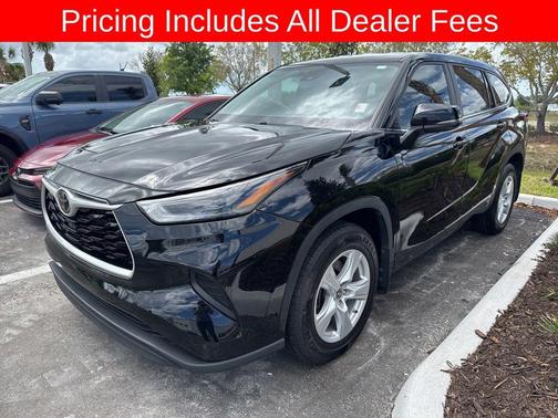 Midnight Black Metallic 2023 Toyota Highlander L