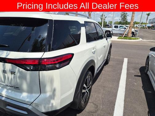 Pearl White Tricoat 2024 Nissan Pathfinder Platinum 4WD