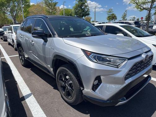 Silver Sky Metallic w/Midnight Black Roof 2020 Toyota RAV4 Hybrid SE