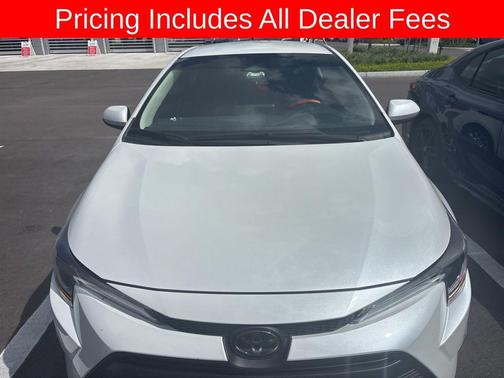 Ice Cap 2025 Toyota Corolla LE