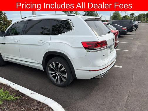 Opal White Pearl 2023 Volkswagen Atlas 3.6L SEL Premium