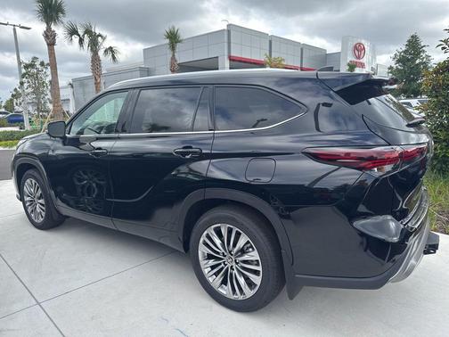 Midnight Black 2026 Toyota Highlander Platinum