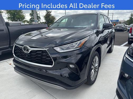 Midnight Black 2026 Toyota Highlander Platinum