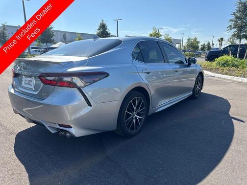 Celestial Silver Metallic 2023 Toyota Camry SE