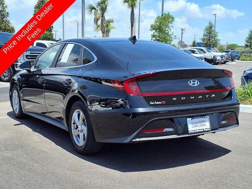 Phantom Black 2022 Hyundai SONATA SE