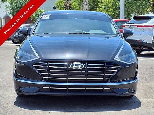 Phantom Black 2022 Hyundai SONATA SE