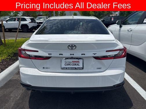 Ice Cap 2025 Toyota Camry SE