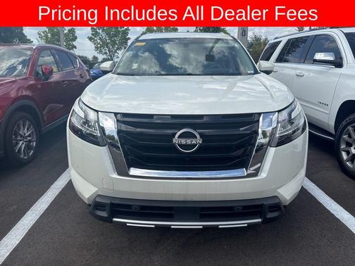 Pearl White Tricoat 2023 Nissan Pathfinder Platinum FWD