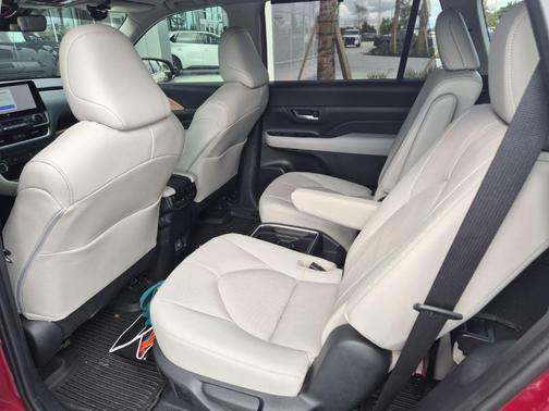 2025 Toyota Grand Highlander Limited