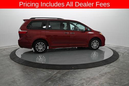 Salsa Red Pearl 2019 Toyota Sienna XLE