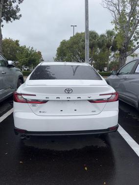 Ice Cap 2025 Toyota Camry SE