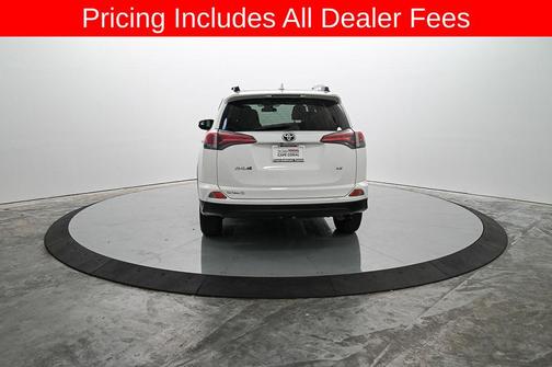 Super White 2018 Toyota RAV4 LE