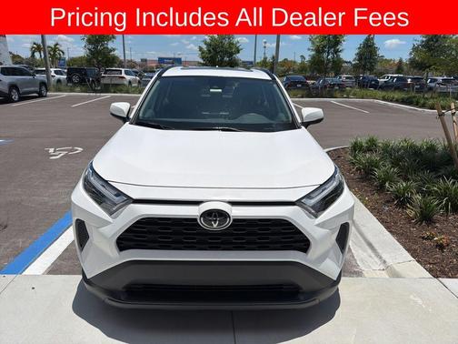 Ice 2025 Toyota RAV4 XLE